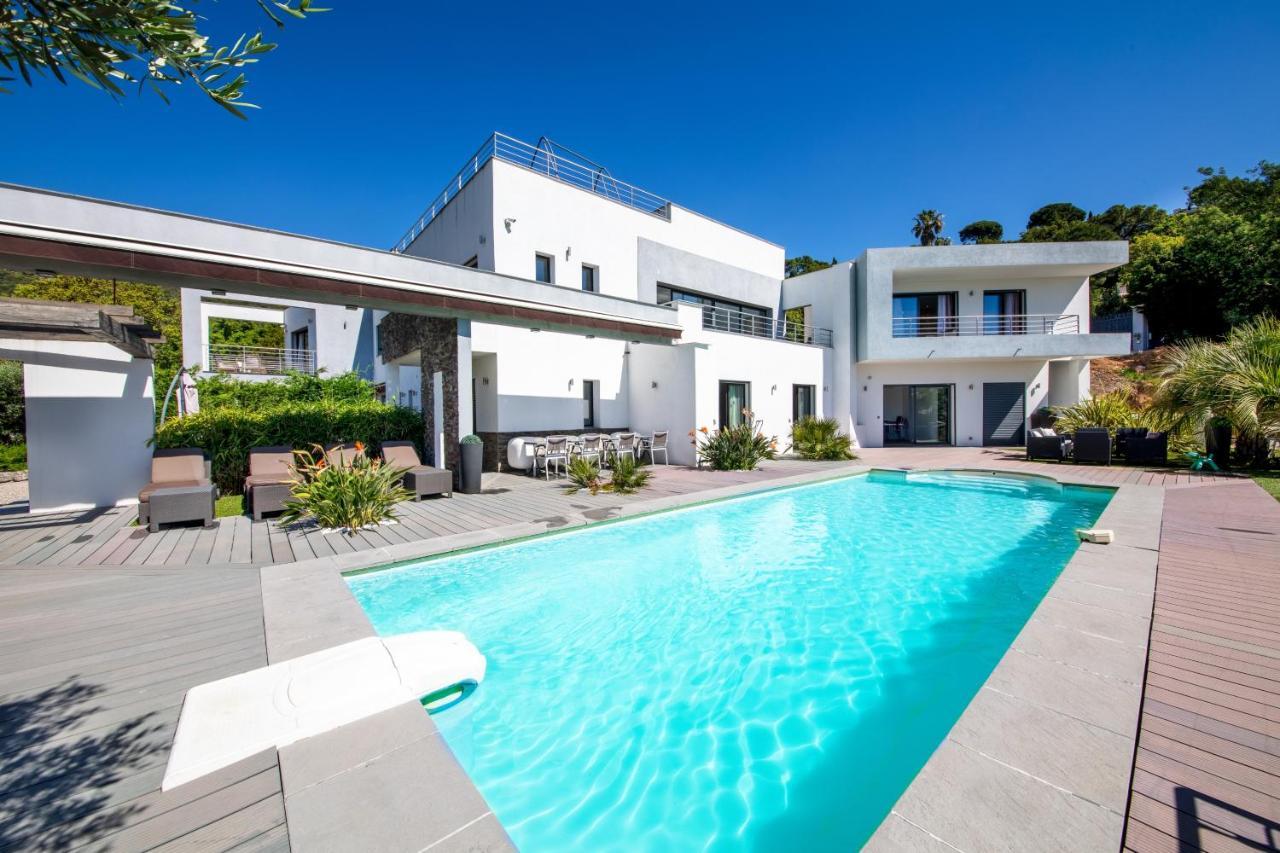 Villa Louancelie B&B Cavalaire-sur-Mer Exterior foto